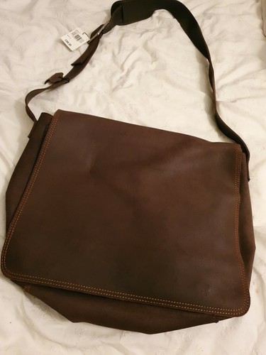 Bnwt house fraser between - of,