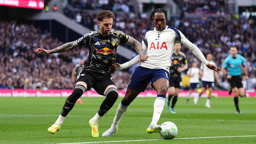 Tottenham leeds united - leeds,