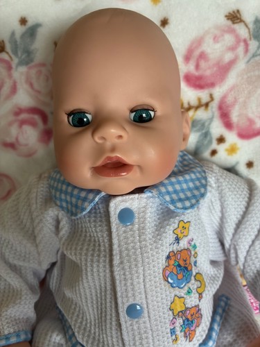 Zapf little chou doll - little,