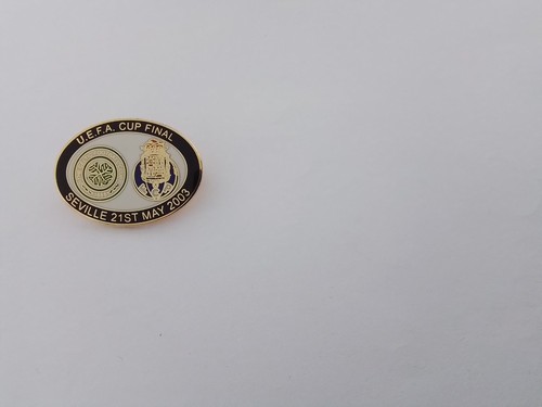 Celtic pin badges check - fc,