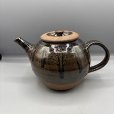 RICHARD BATTERHAM (1936 - 2021) - LARGE MELON TEAPOT - CIRCLE OF LEACH STUDIO