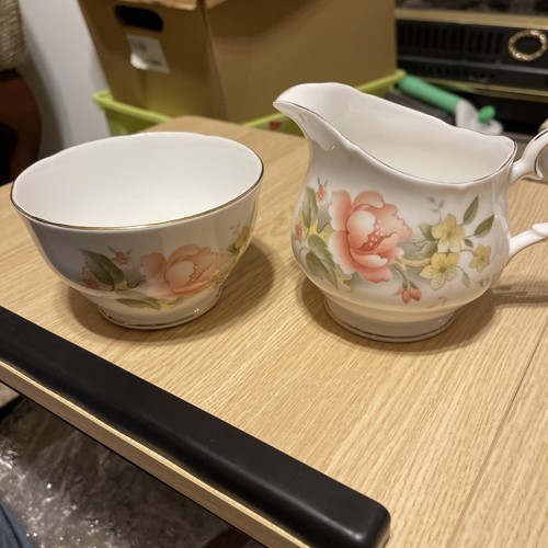 Duchess peach rose milk - peach, jug