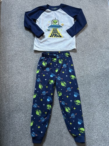 Primark boy pyjamas age5 6 - pyjamas, age5-6
