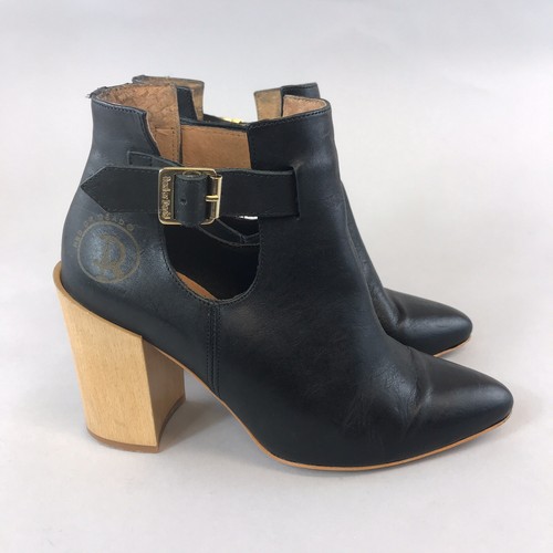 Red dead uk4 black - dead,