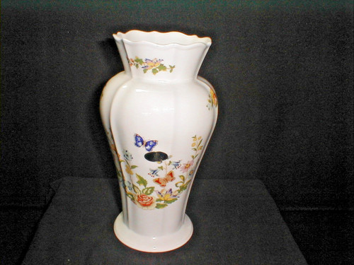 Aynsley bone china cottage - bone,