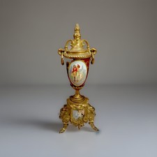 Garniture Vase from  Hermle Set 