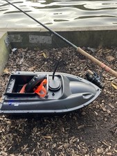 Fishing Bait Boat, 2 Motors, Wireless Single Hand Control. UK Seller New