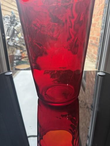 Whitefriars ruby red wave - red,