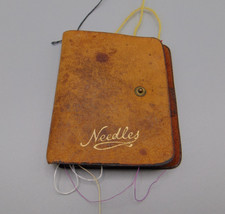 VINTAGE LEATHER NEEDLE HOLDER / CASE