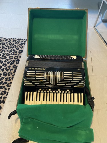 Accordion hohner imperator - imperator, v