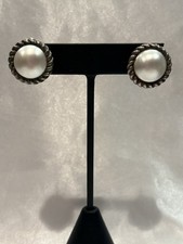 Tiffany & Co Clip Earrings Mabe Pearl Sterling Silver Clip Gadroon Cable Mobe