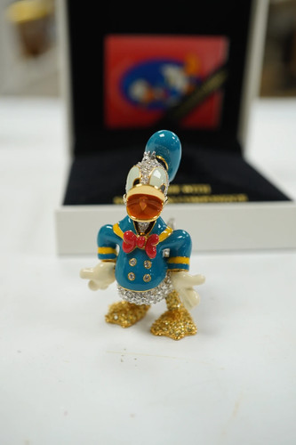 Disney arribas brothers - disney, donald