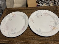 2 Corelle Corningware plates 