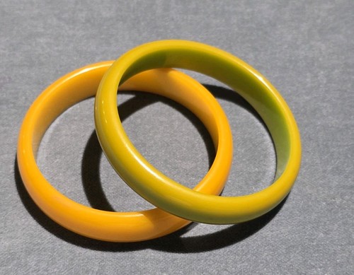 Vintage tested bakelite bangle - bakelite,