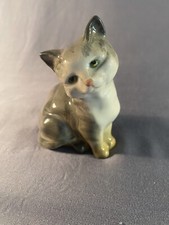 BESWICK POTTERY GREY SITTING