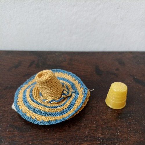Vintage crochet thimble holder - thimble,