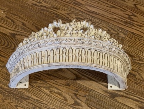 Hickory manor house wreath bed - hickory,