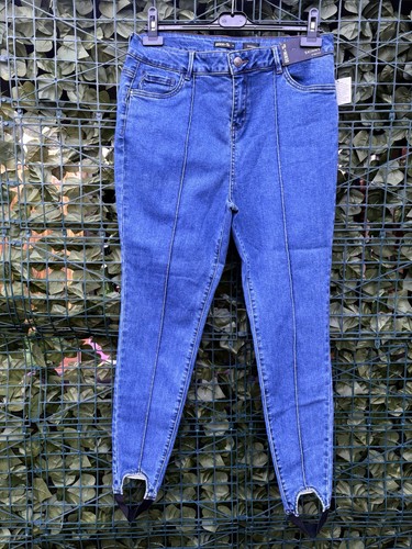 Bnwt skinny stretch jeans - tu,