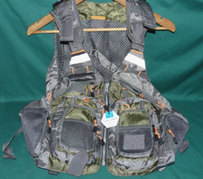 Pellor fly fishing vest multi  Gillet 1 Size waistcoat, multil pockets NWT