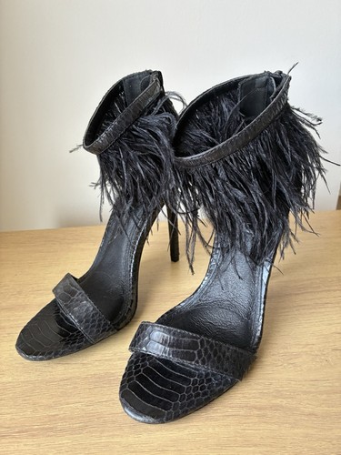 Bnwt topshop black - black, feather
