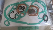English ENGINE GASKET SET TRI