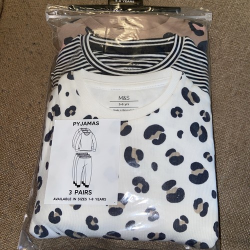 Bnwt pack pyjamas - pack, 97%