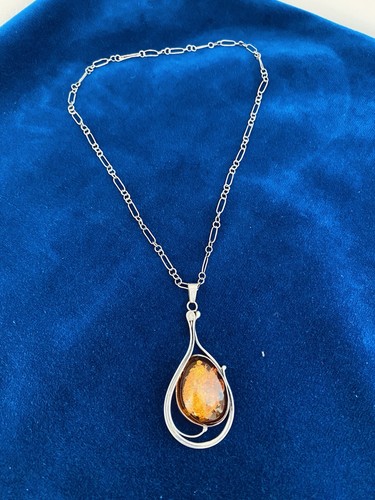 Silver chain necklace with