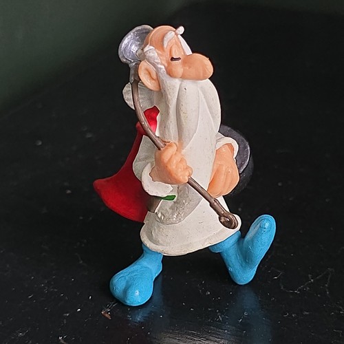 Asterix getafix figure - asterix,