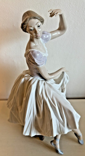 Lladro weary ballerina - weary,