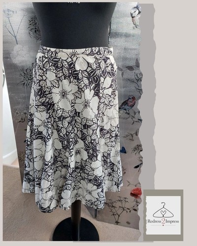 Wallis skirt size floral - 18, xl