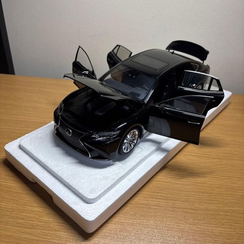 Autoart lexus ls500h - autoart,