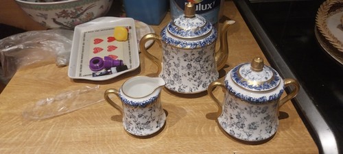 Small collection coalport - a,
