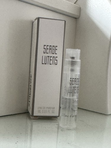 Eau armoise serge lutens - ,