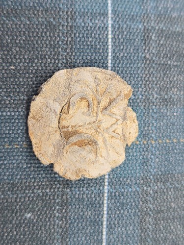 Post medieval complete lead - post,