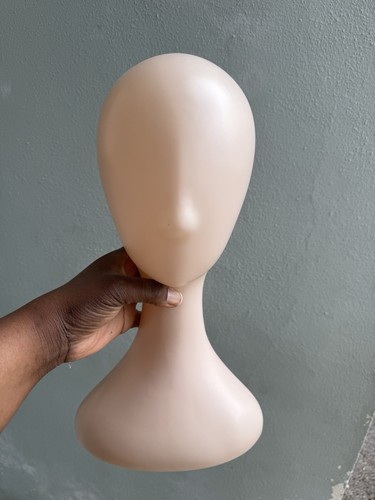 Mannequin head for jewellery - head,