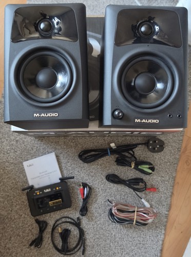 Audio av42 way monitor - m-audio,