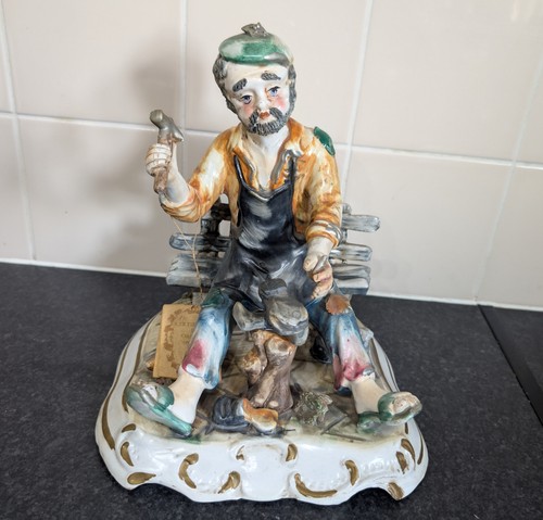 Large capodimonte tramp - capodimonte, figure