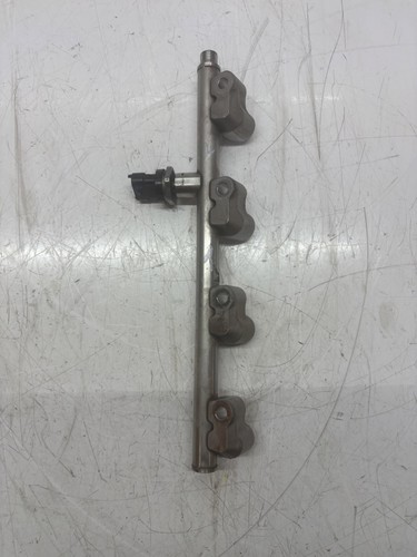 Injection rail for - , suzuki