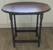 Vintage Oak Edwardian Style Oval Side Table Barley Twist Legs Scalloped Tabletop