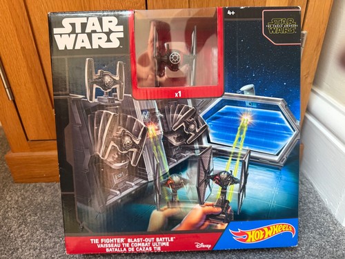 Hot wheels star wars disney - hot,
