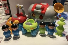 ELC Happyland Space Toy Bundle, Space Buggies & Figures Alien and Spacemen