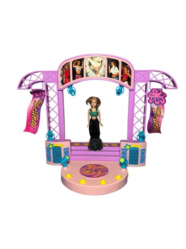 Britney spears concert stage - britney,