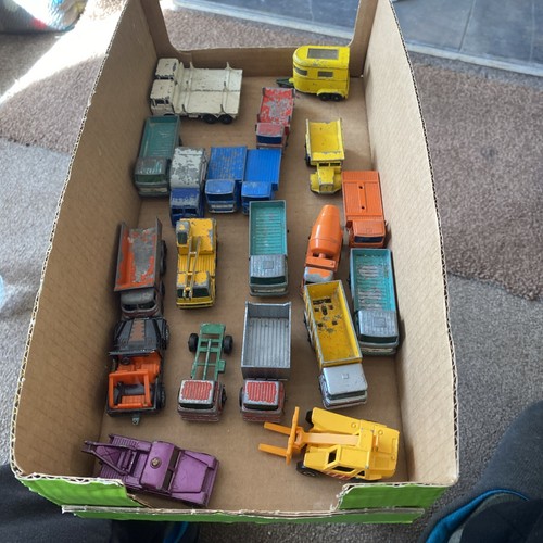 Ten vintage matchbox - ten,