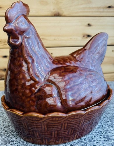 Vintage farmhouse ceramic hen - vintage,