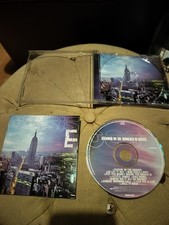 Oasis Standing On the Shoulder