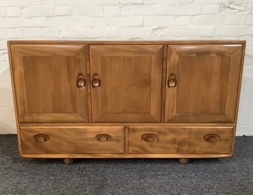 Ercol windsor 468 sideboard - 468, on