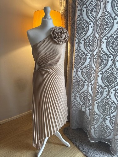 Pleated one shoulder - pleated, beige