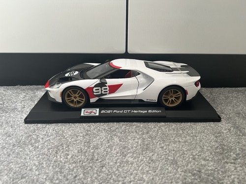 Maisto 18 scale - maisto,