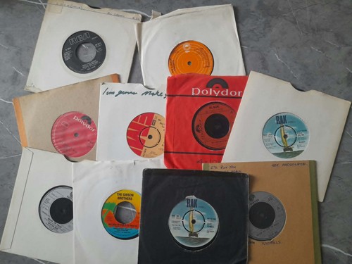 1970s singles lot - singles,