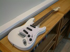 Eastwood Model S Tenor Guitar